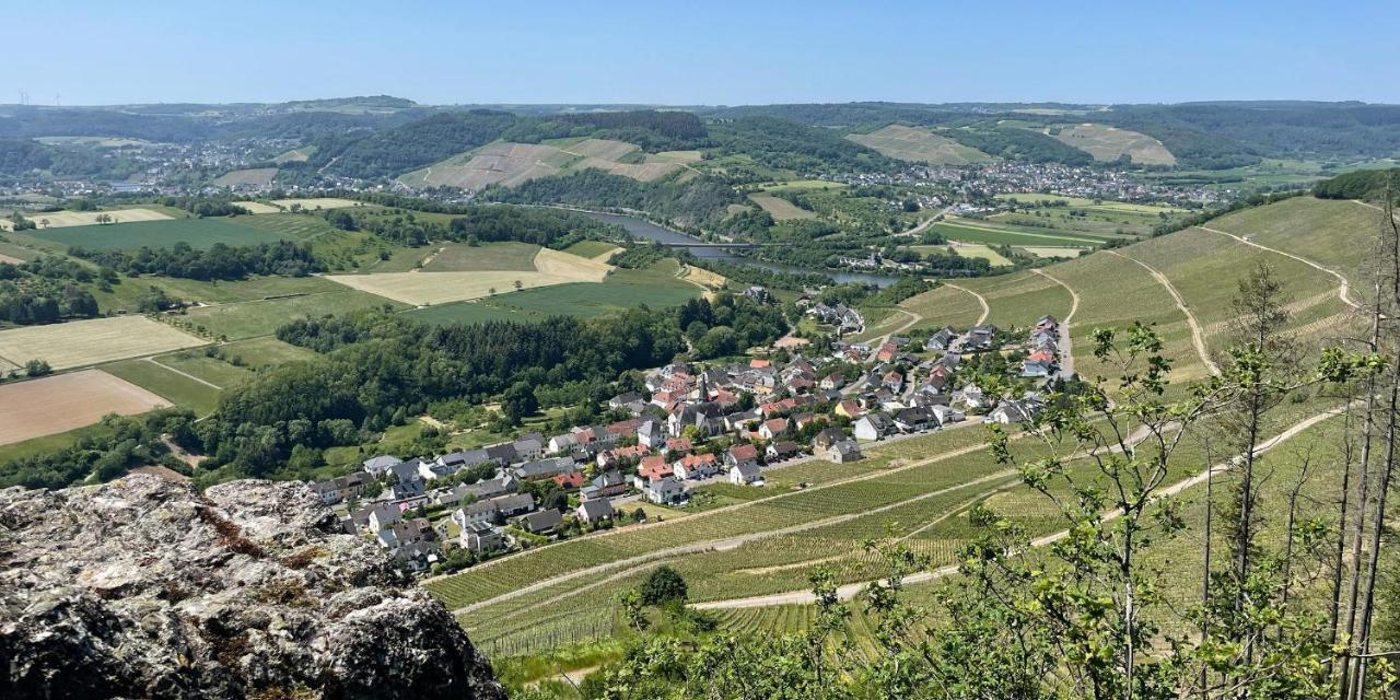 Ferienappartements Intour Ockfen Esterno foto
